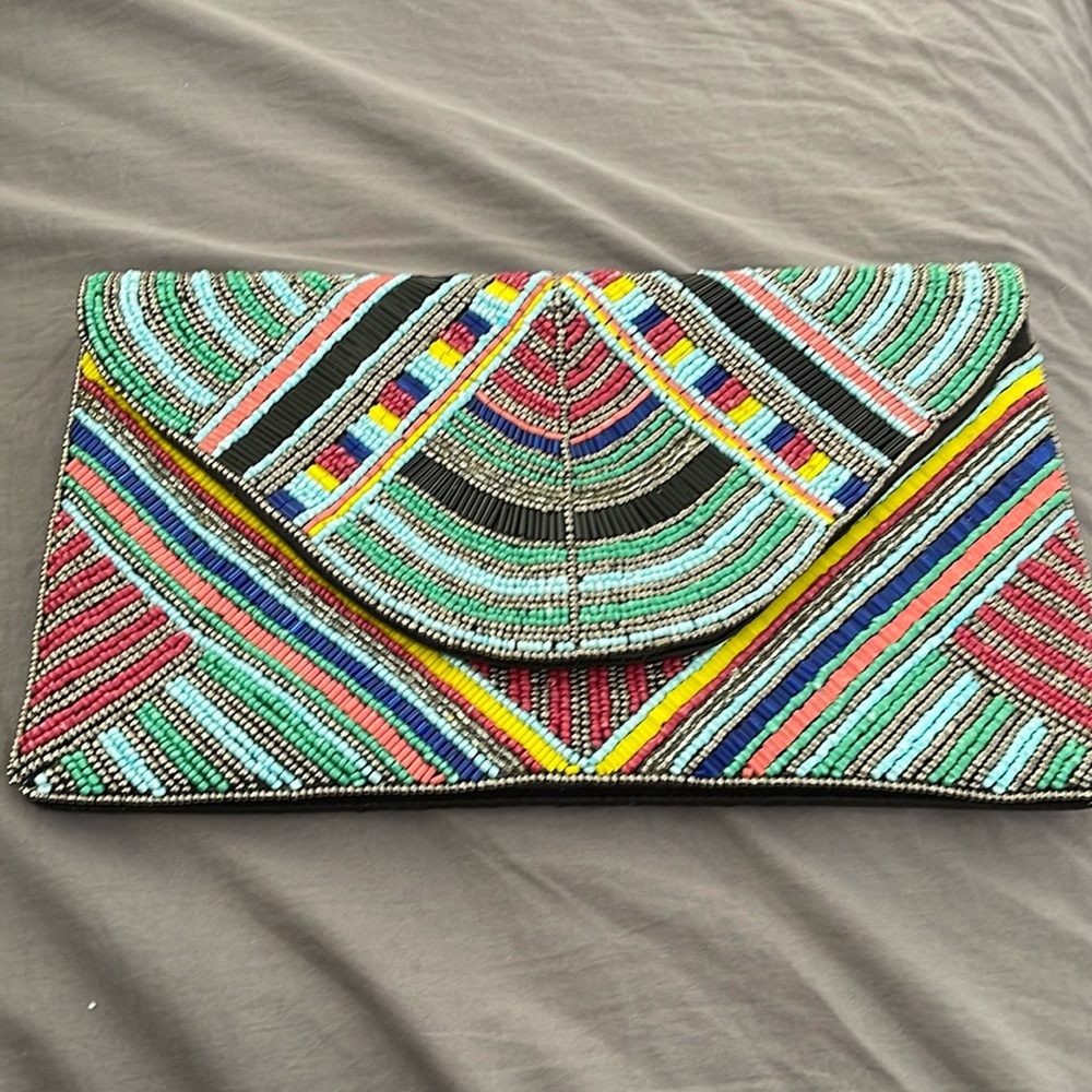 Beaded clutch